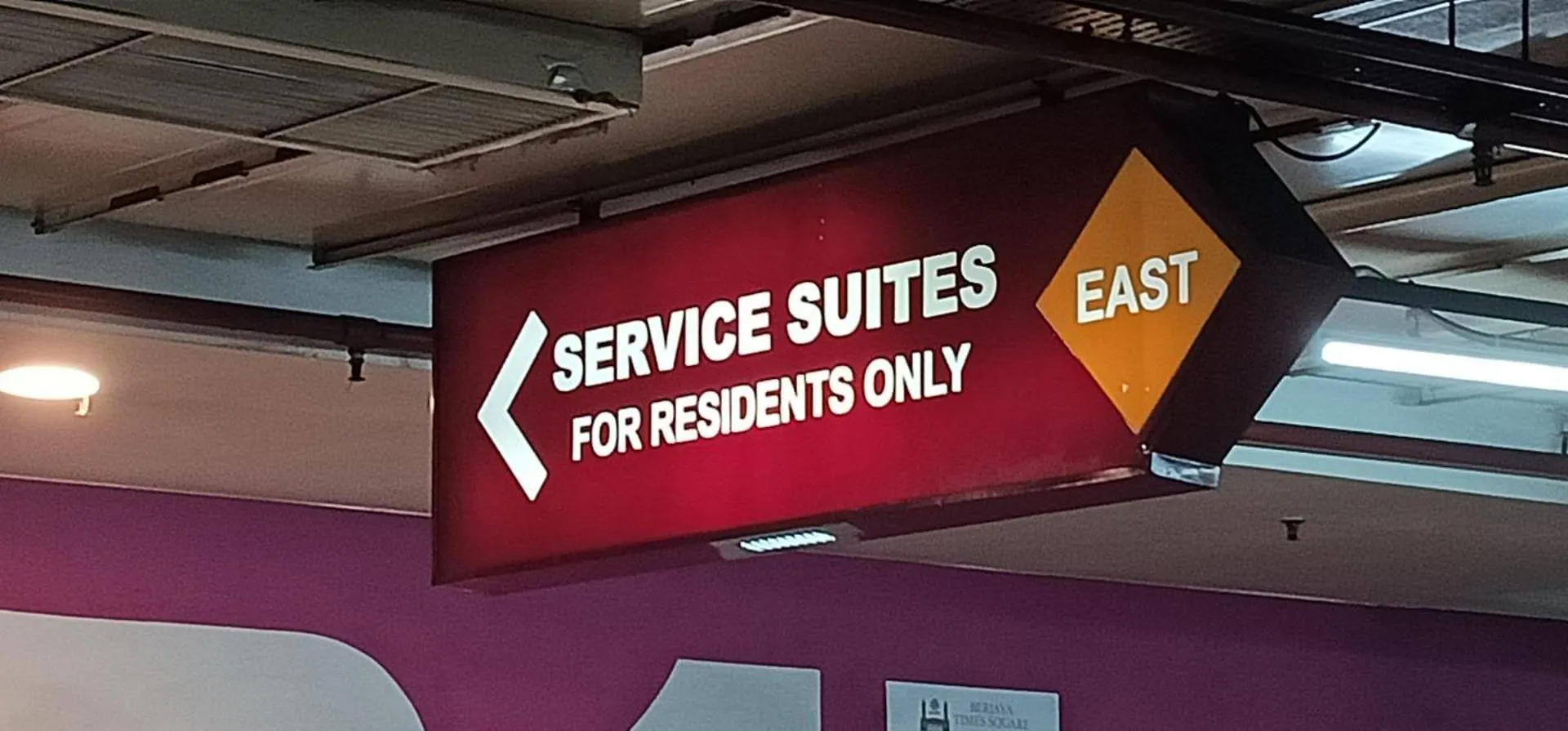 Emas Service Suite Times Square Куала-Лумпур